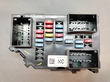 2007-2009 Sierra Escalade Avalanche Cabin Fuse Box 25815392