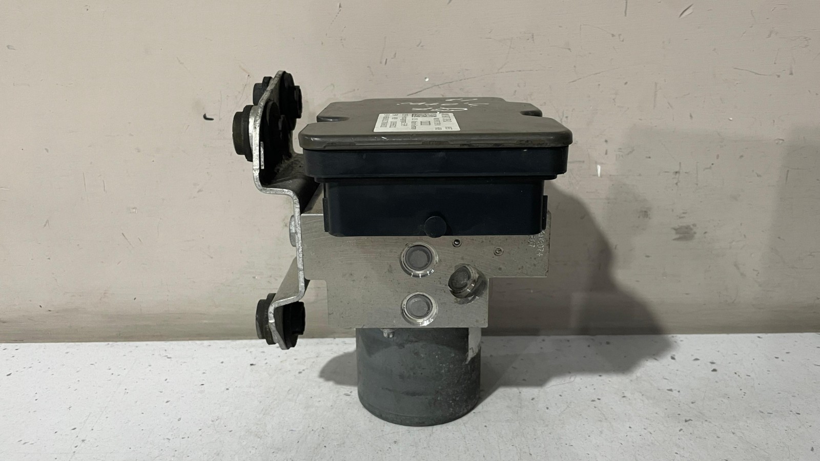 Audi Q7 ABS Brake Pump Control Module