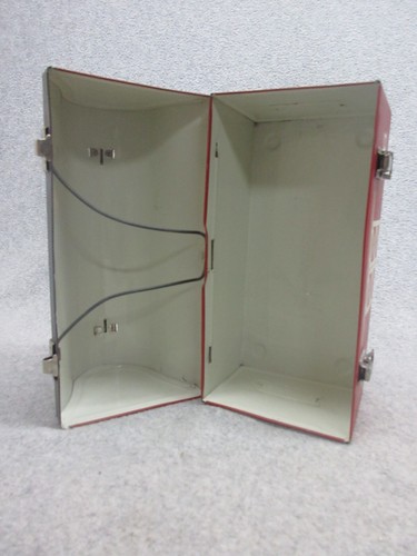 Best-on-ebay 1957 ReD BARN FARM DoME LUNCHBOX & SILO THERMOS Unused Nr MiNT - Picture 4 of 6