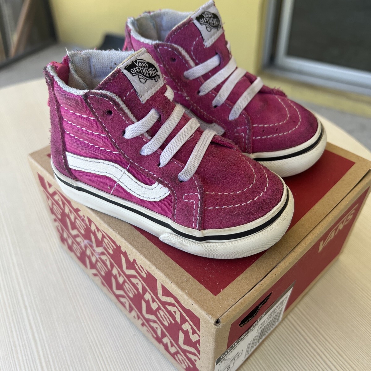 Vans Girls Sk8-Hi Sneaker Pink Side And Canvas Size M toddler