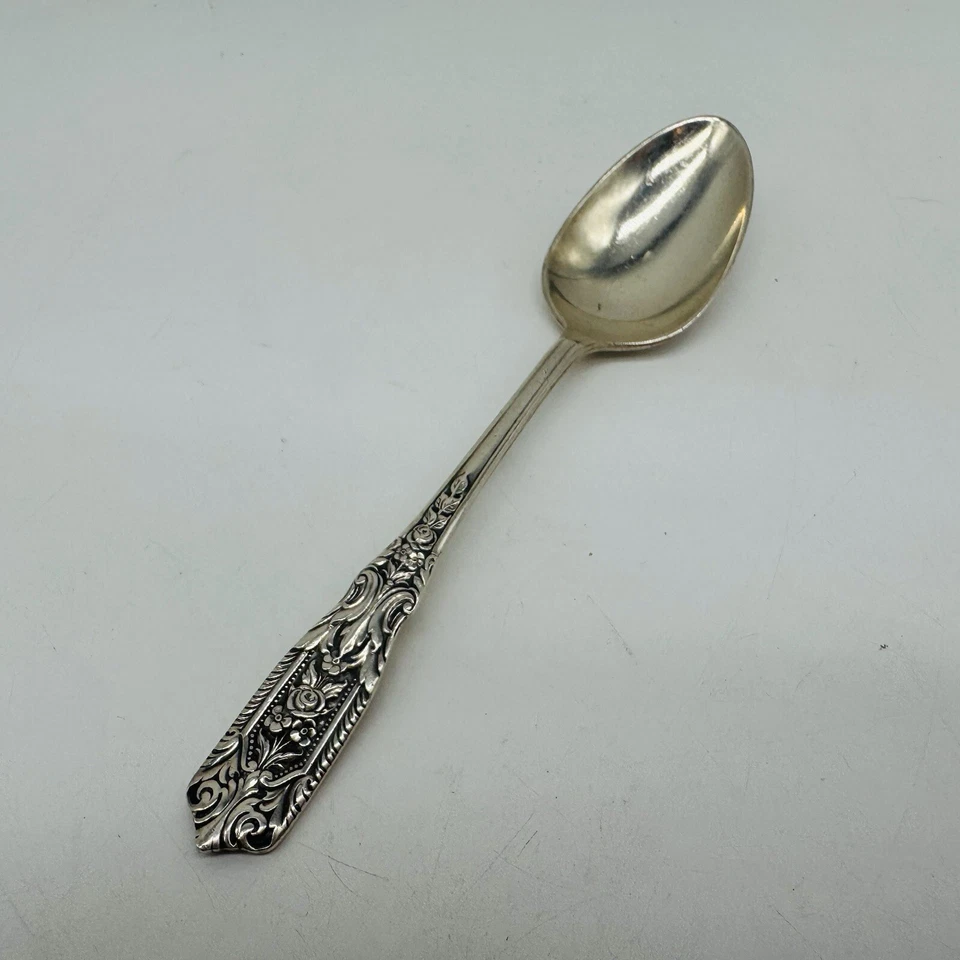 Cucharadita vintage Westmorland Milburn rosa plata esterlina 6" Foto 2 de 4