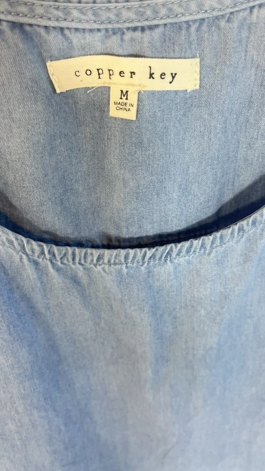 Top Copper Key M Juniors Indigo Chambray botón lateral tanque nuevo con etiquetas $39 Foto 4 de 4
