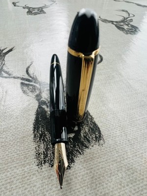 Montblanc 146 ''Le Grand'' Kolbenfüller Füllfederhalter, 14k Breitfeder, um 1980, Germany