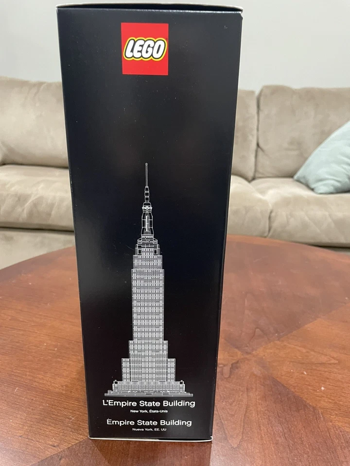 LEGO Empire State Building (21046) - Image 3 of 4