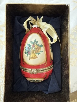 Mr Christmas Musical Egg Ornament Bells-Valerie Parr Hill plays Joy to the World