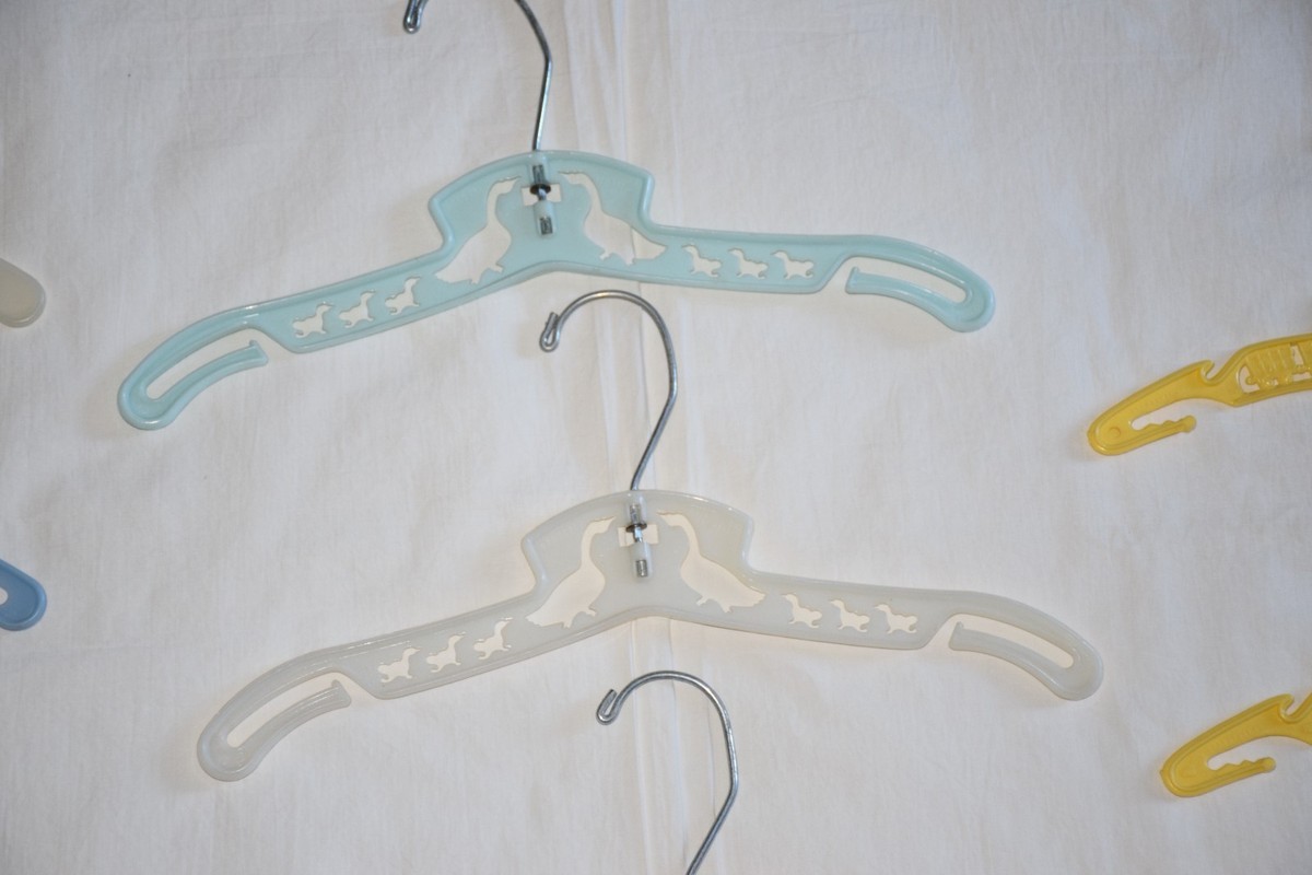 Vtg Lot 10 Plastic Baby Hangers Trains Geese Ducks Gregori Clarolyte Co. USA View 4