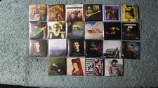 Zuru Mini Brands 22 Vinyl Records and 5 Accessories
