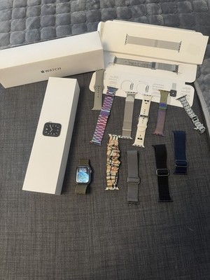 Apple Watch Series 6 44mm Titangehäuse GPS+ Cellular Spacegrau