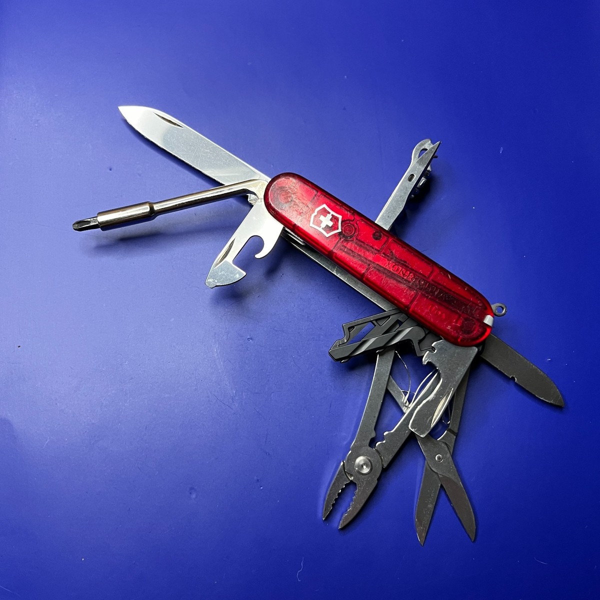 Swiss Champ Cybertool 34 Victorinox Victorinox CYBERTOOL (M) 34