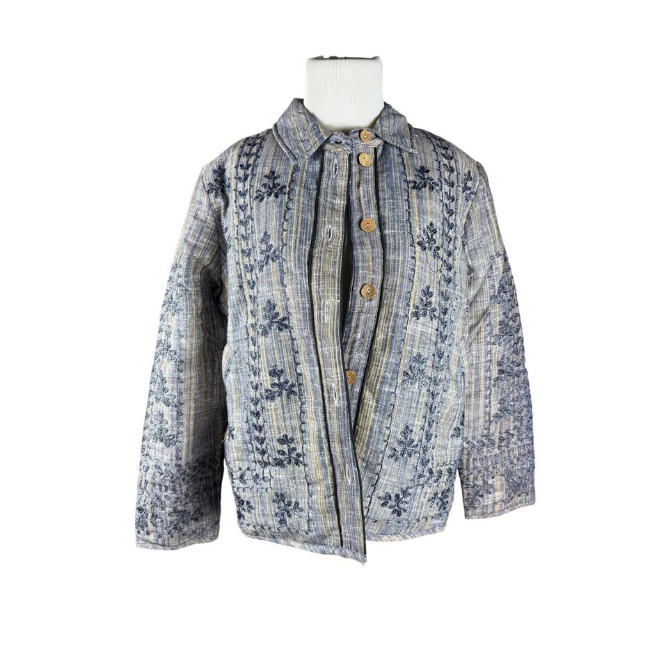 Chaqueta grande Young Threads Kanta Boho Western Cottage Patchwork azul bordada Foto 3 de 4
