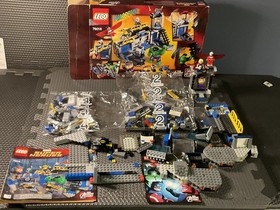 LEGO Marvel Super Heroes Hulk Lab Smash 76018 INCOMPLETE. PLEASE READ DESC. 