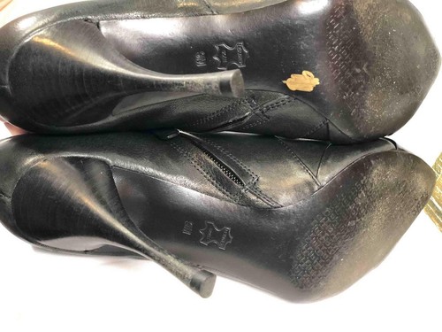 TORY BURCH "Lorelei" Black Leather Pointy Toe Ankle Booties Sz 9M - Picture 7 of 8