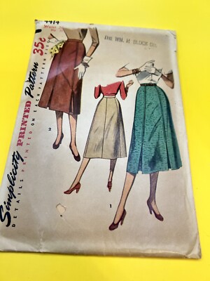 4414 sewing pattern 50's vintage chic Gored SKIRT pleats waist 26'' Hip 35