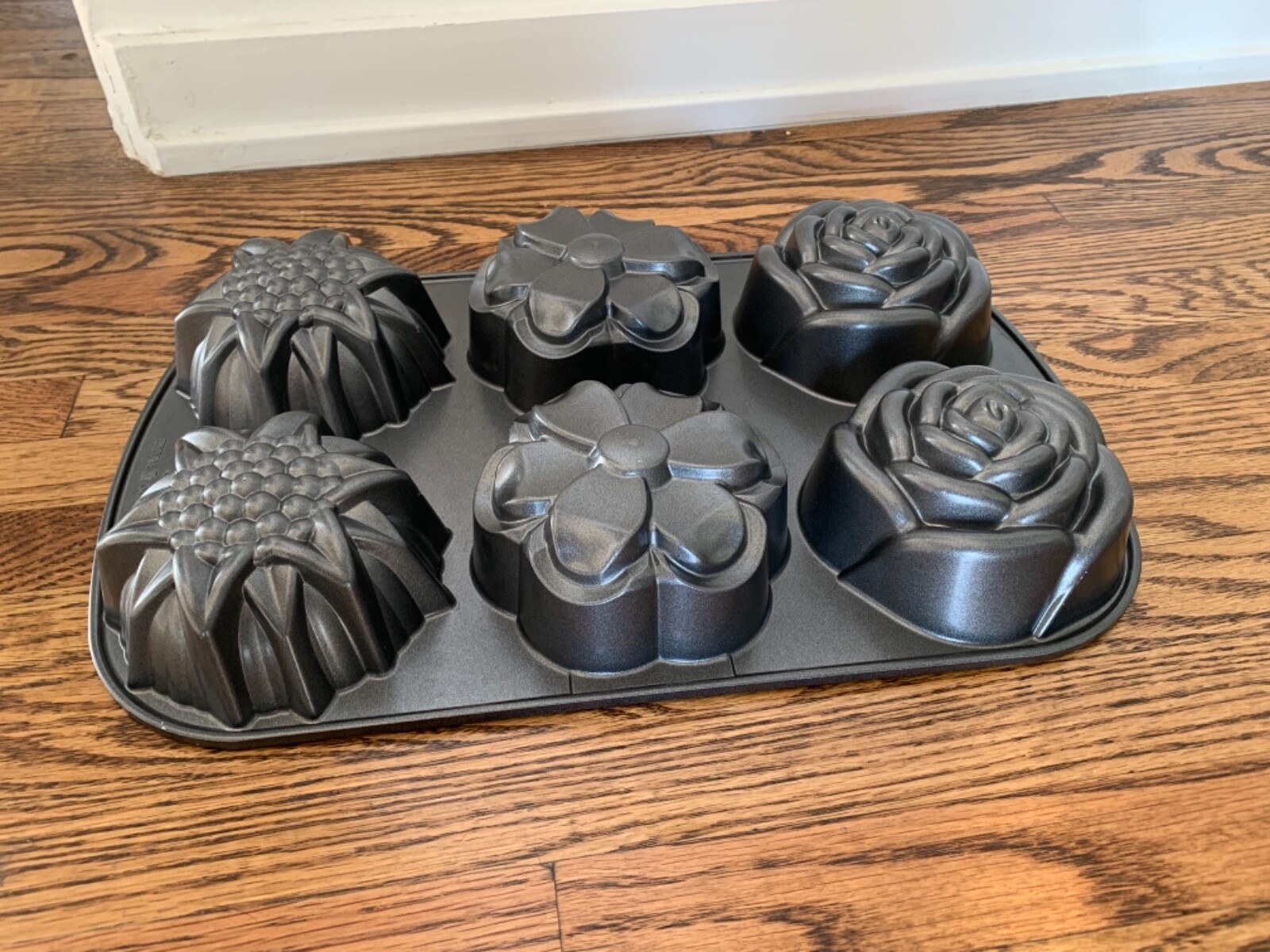 Nordic Ware Bouquet Floral Mini Bundt Pan eBay
