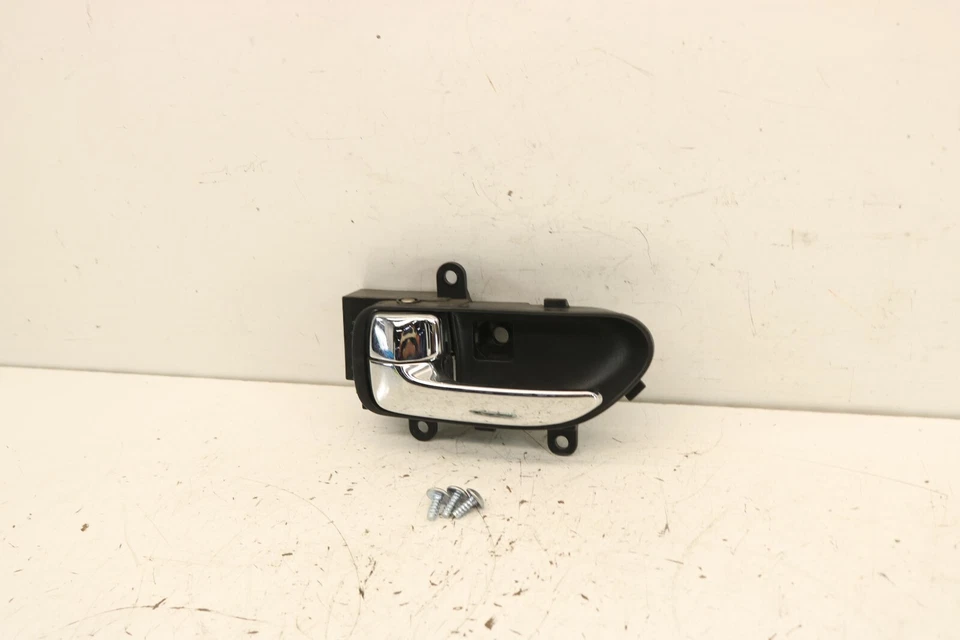 03-06 INFINITI G35 SEDÁN TRASERO IZQUIERDO LADO DEL CONDUCTOR INTERIOR PUERTA TIRADOR OEM Foto 3 de 4