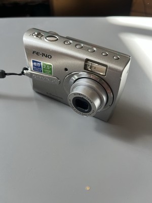 OLYMPUS Digitalkamera FE-140 6.0 Megapixel
