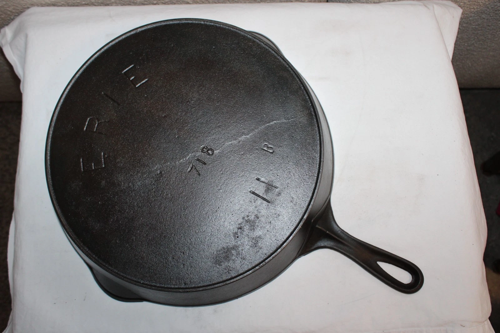 Antique Pre Griswold "ERIE" #11 Cast Iron Skillet 718 B 3rd Series (1892-1905)