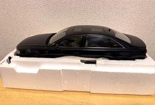Kyosho 1/18 Audi A8L W12 2014 Moonshine Blue 09232MSB