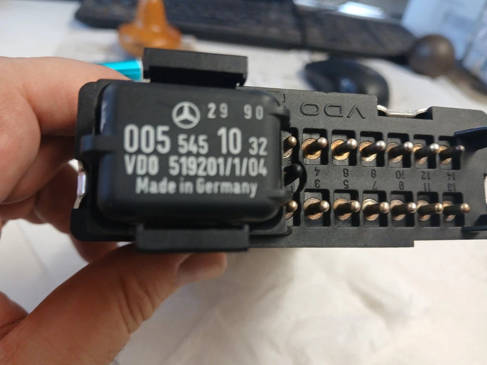 Amplificador de control de crucero Mercedes-Benz OEM 005 545 05 32 1991 300SEL Foto 3 de 4