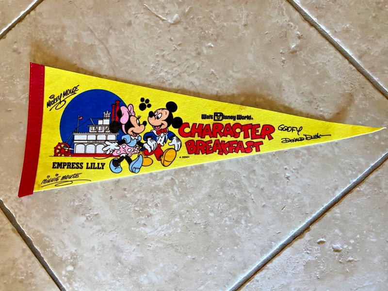 Pennant Vintage Souvenir Disney WDW Empress Lilly Character Breakfast Signed