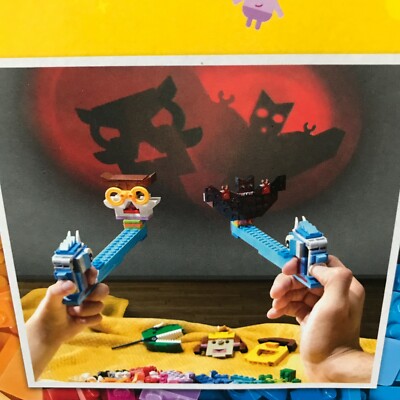 NEW SEALED-- LEGO Classic 11009 Bricks Lights Shadow Theater