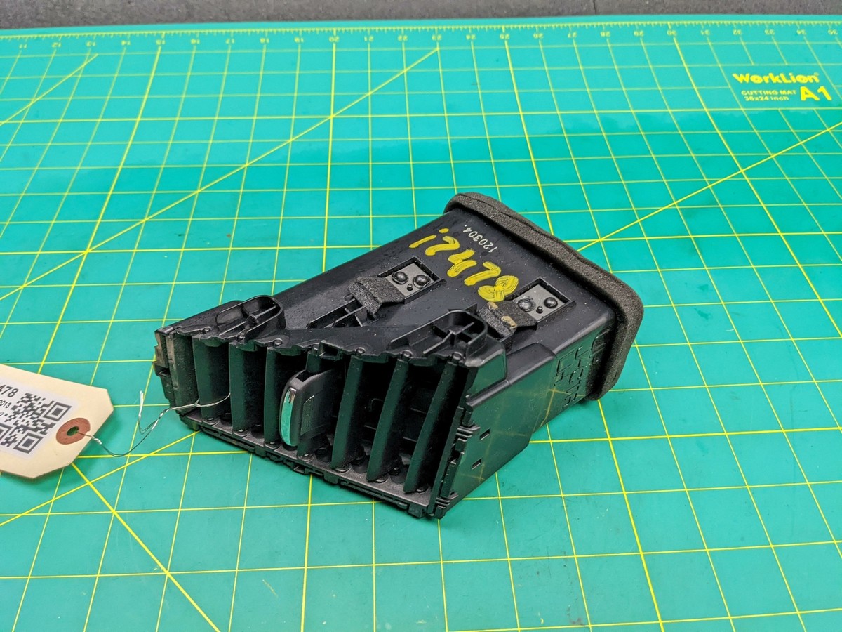 Dash Center Left A/C Heater Vent Grille 2013 Infiniti JX35 68751