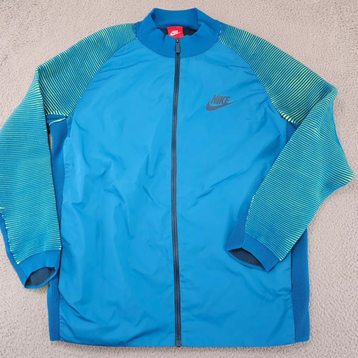 Nike dynamic cheap reveal hoodie