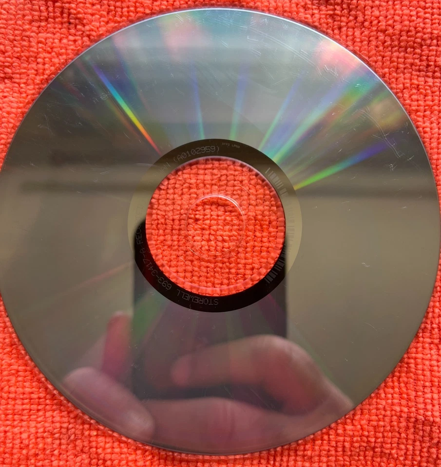 691-3127-A,,Apple Hardware Test v1.2.1. iBook G3 Late 2001 mac disc  os9 - Image 2 of 2