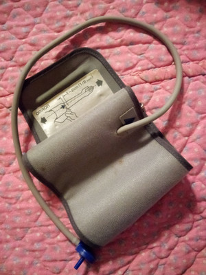 Omron large cuff.  Used with all OMRON blood pressure monitors.
