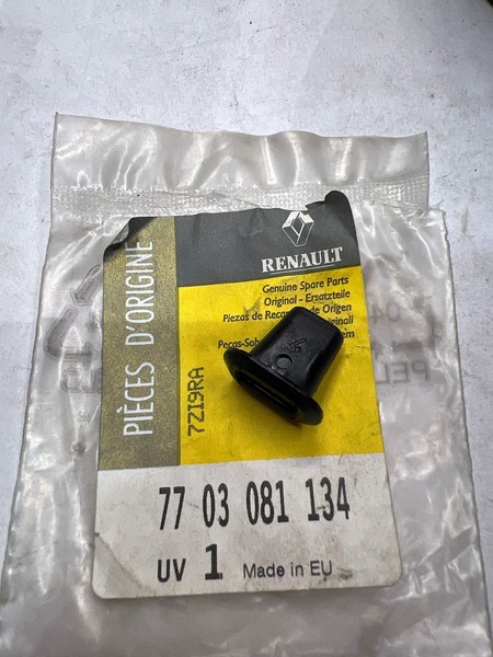 7703081134 Clip, tapacubos RENAULT