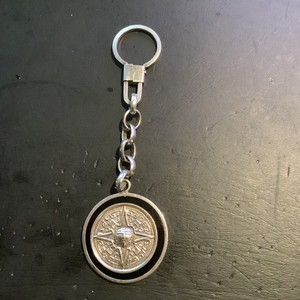 Silver Tone Lion Head Compass Style Keychain–Round Medallion Design-Split Key