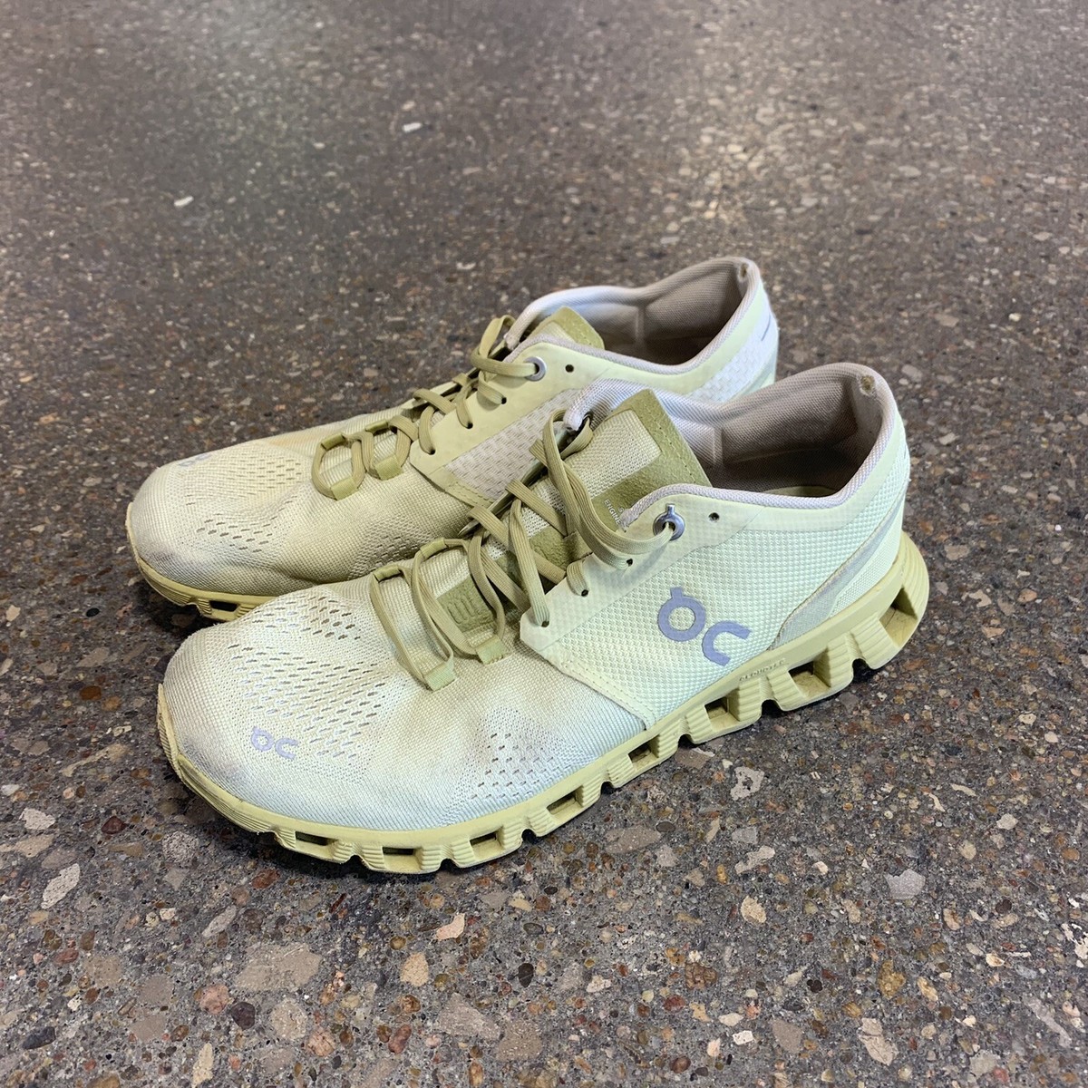 On Cloud Running Helion CloudTec Women's Neon Yellow Sneakers