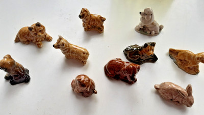 Vintage Restposten Sammlung von 10 Wade Whimsey Tieren. HUNDE, KATZEN & KANINCHEN