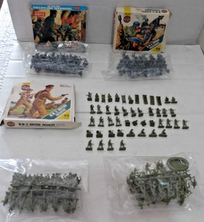 AIRFIX HO/OO WW11 FIGURES 5 COMPLETE SETS 3 BOXED 2 IN FACTORY SEALED BAGS LIST