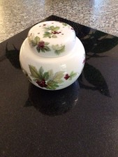 Vintage China Woods Of Windsor Pot Pourri Ginger Jar With Lid Excellent..