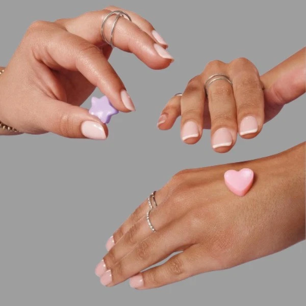 Jergens Loción Cereza Almendra Ráfagas, Crema Hidratante Blanda en Forma de Corazón Nueva Foto 3 de 4