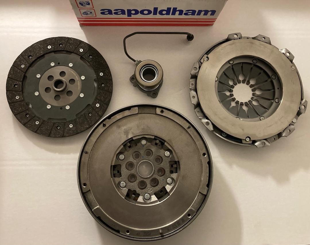 VAUXHALL ASTRA J 1.7 CDTI DIESEL 20102015 NEW DUAL MASS FLYWHEEL