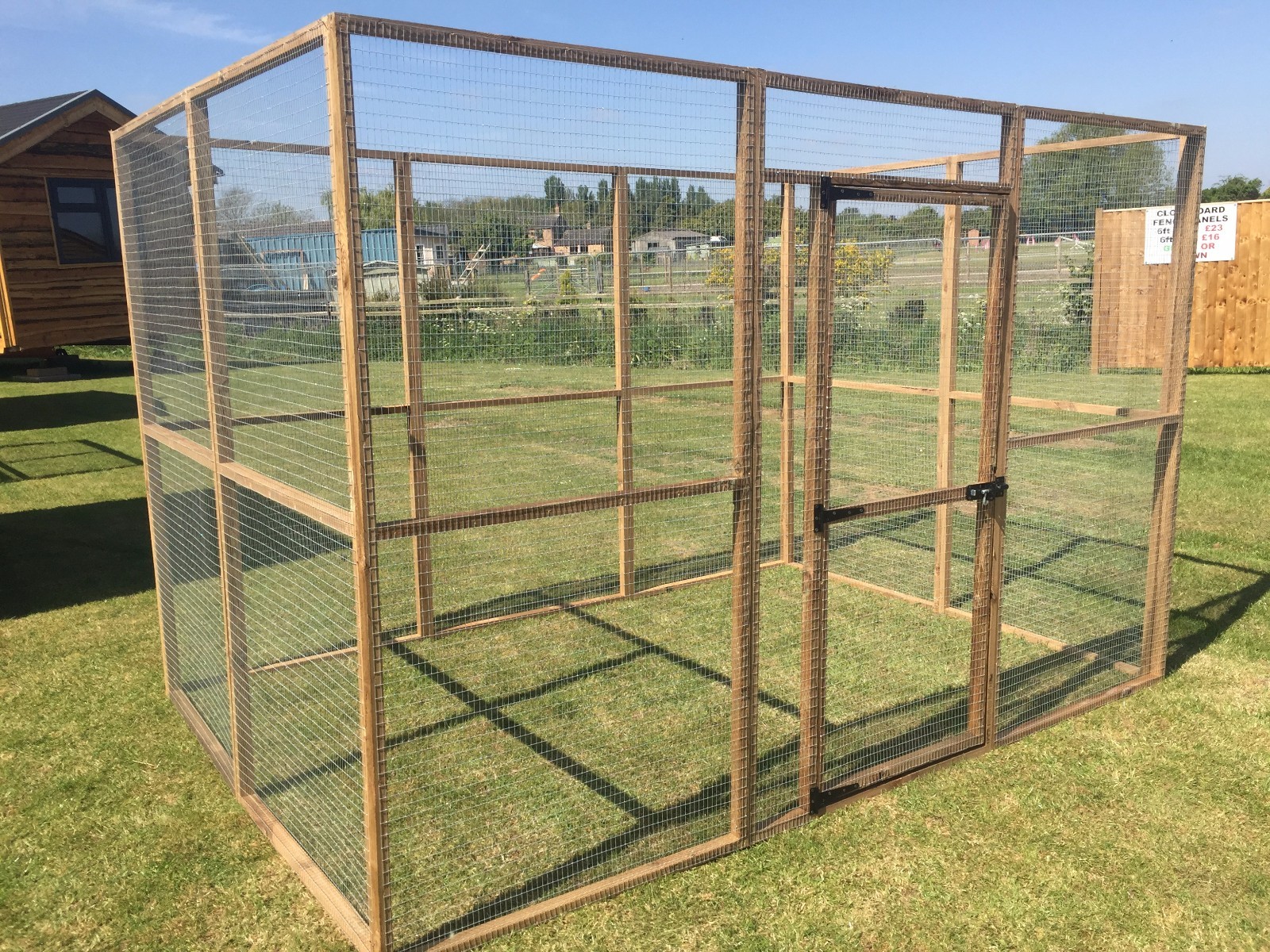 Animal Run Walk in 6ft x 9ft pet pen 19G chicken rabbit garden run