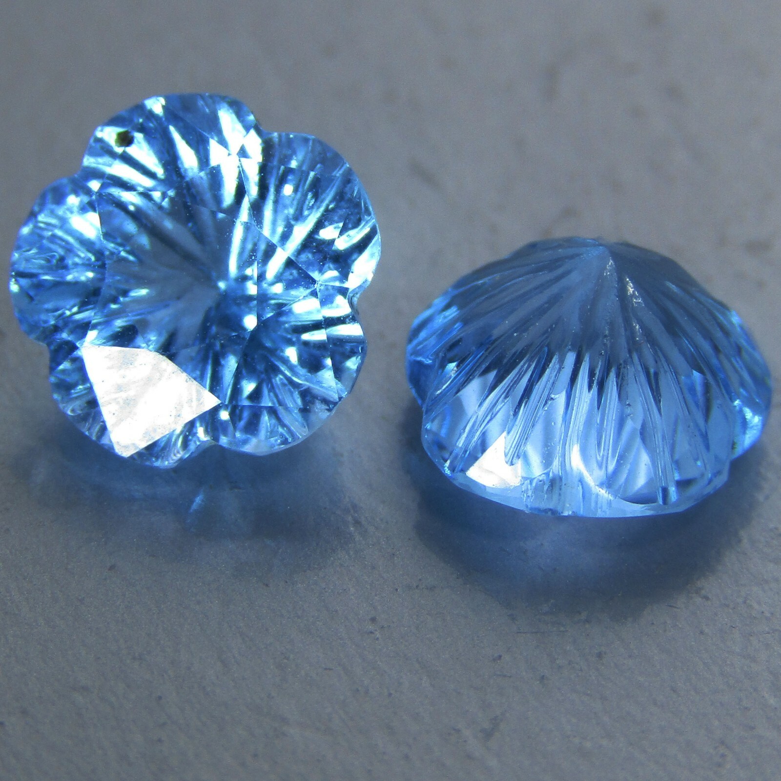 4.31Cts Extraordinary Natural Swizz Blue Topaz Flower Carving pair Gem