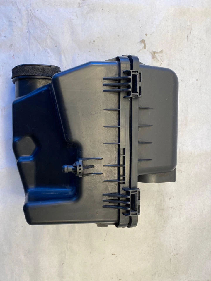 2006 - 2014 起亚 SEDONA Van 3.8L 升 空气净化器 空气过滤器和外壳组件 — 第 3/4 张图片