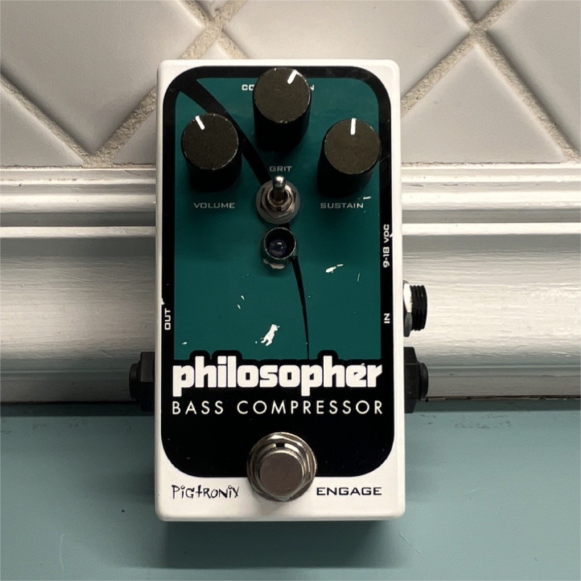 Pigtronix Philosopher Bass Compressor Sustainer Analog Pedal for
