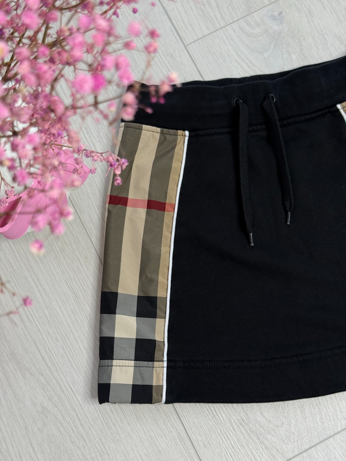 Burberry Kids Girls Black Sweat Skirt Vintage Check Side Stripe Size 4Y 104cm image 3