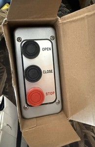 Commercial NEMA4 PBT-3 Heavy Duty 3-Position Pushbutton  O/C/S for OHDs  