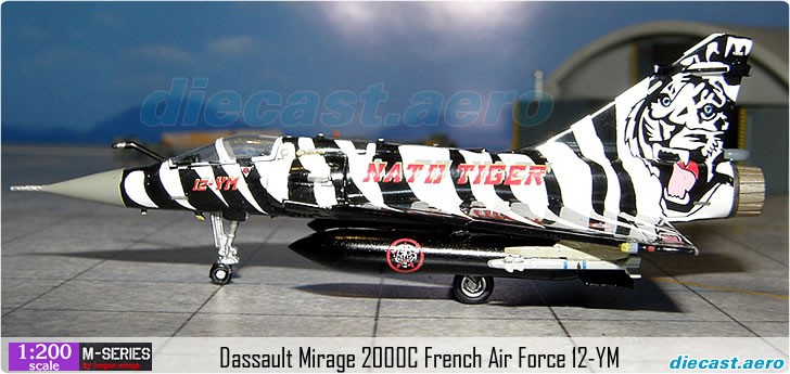 Mirage 2000C maquette d'avion de chasse idée cadeau collectionneur