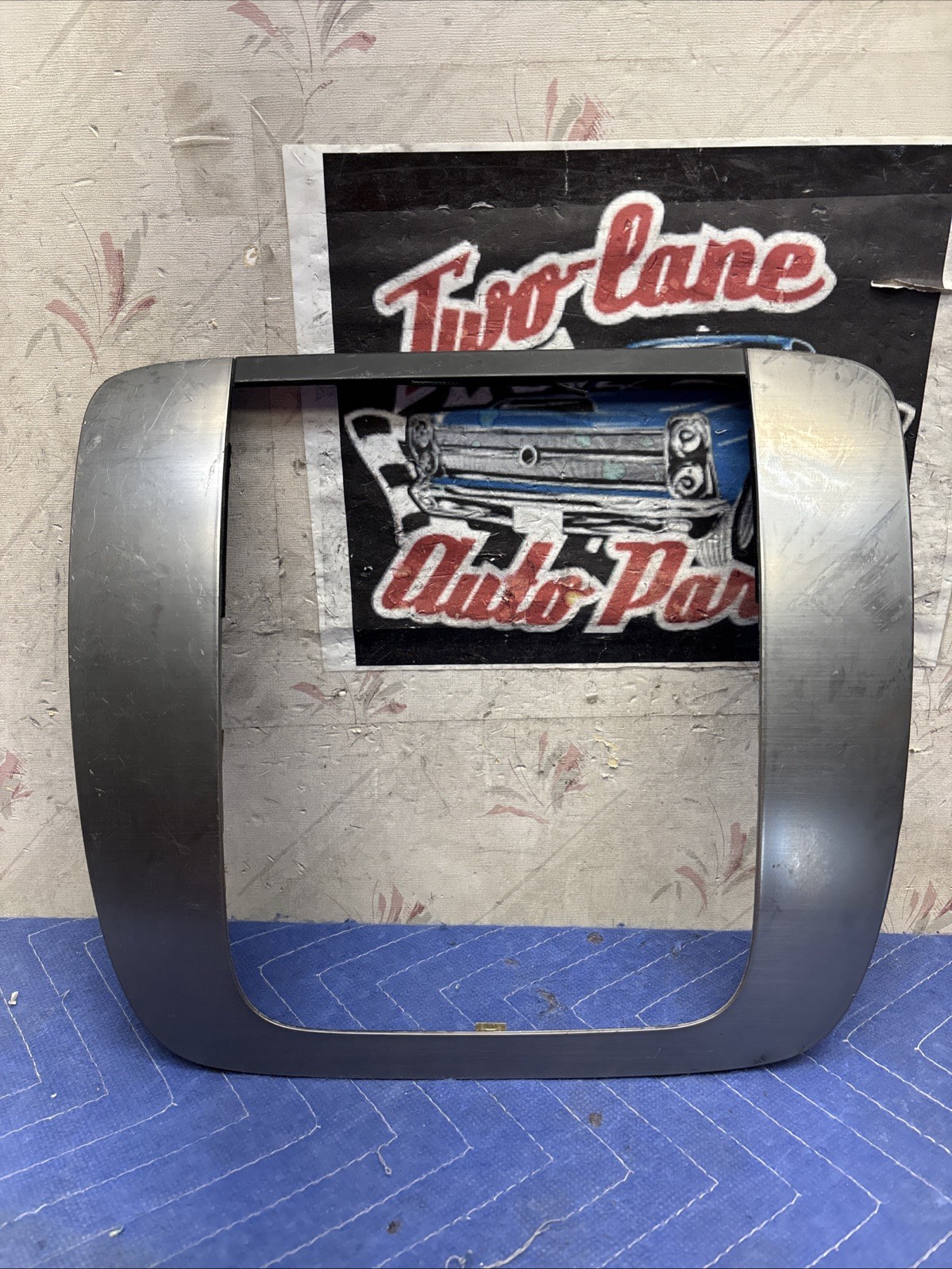 2007 - 2014 TAHOE YUKON SUBURBAN AVALANCHE DASH RADIO BEZEL TRIM BRUSH ALUMINUM