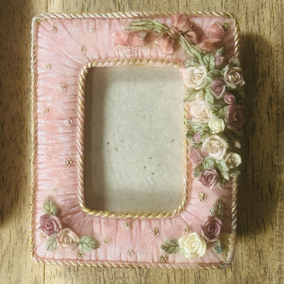 Vintage Rare Ceramic Picture Frames - Pink/Gold, Roses/Ribbons 1960's- lot of 4 - Image 4 of 4