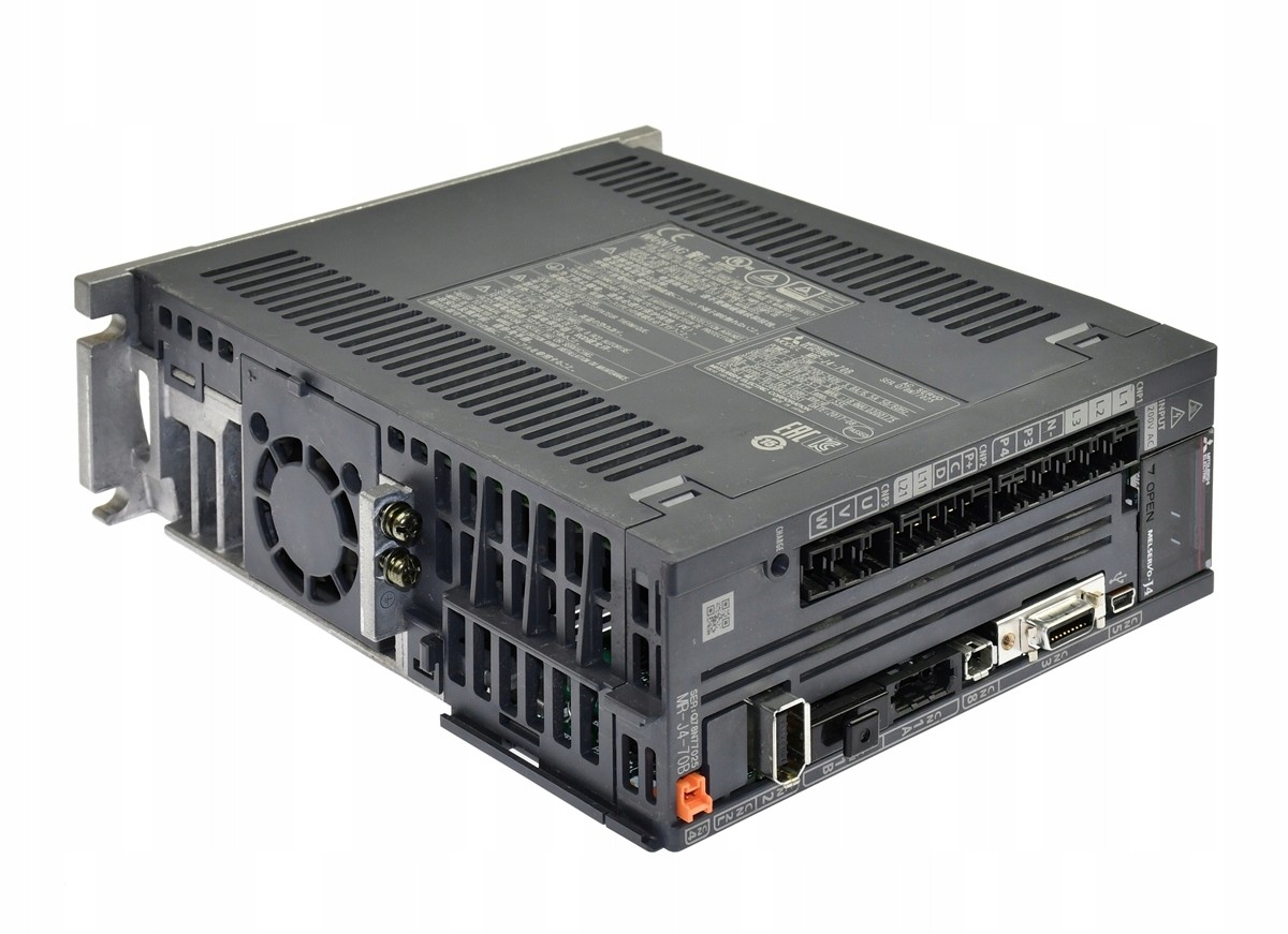Mitsubishi Electric MR-J4-70B PLC Control