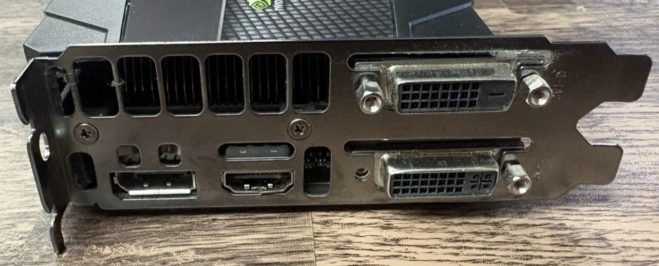 EVGA GeForce GTX 660TI Graphics Card 2GB Up to 4 Monitors, SLI Support - Image 3 of 4