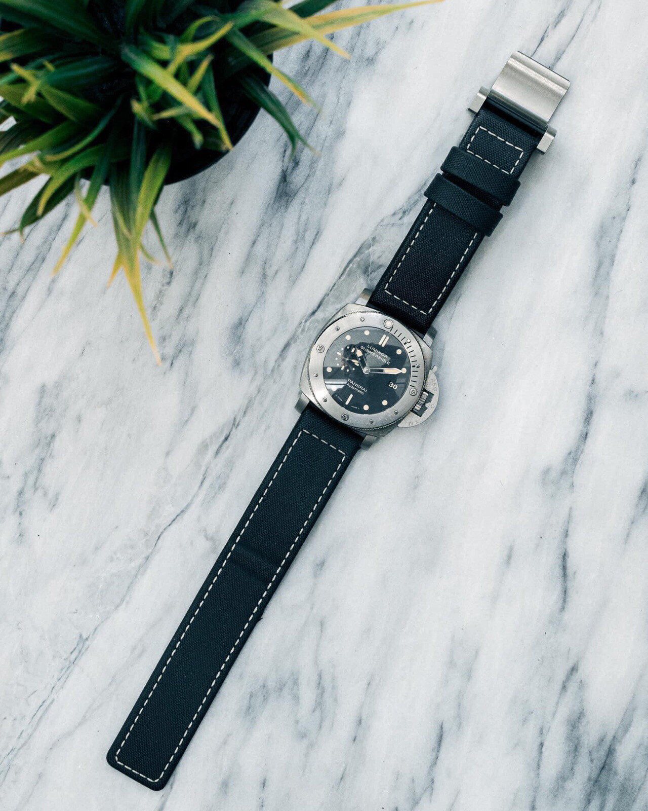Panerai Luminor Men's Black Watch - PAM00305 image