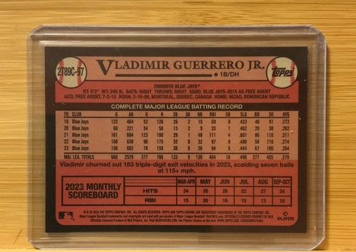 2024 Topps Chrome Vladimir Guerrero jr. Blue Mojofractor /150 - Picture 2 of 3